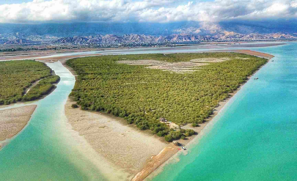 بندر خمیر کجاست؟ به همراه مکان های دیدنی اطراف آن (+ تصاویر) بندر خمیر کجاست؟ به همراه مکان های دیدنی اطراف آن (+ تصاویر)