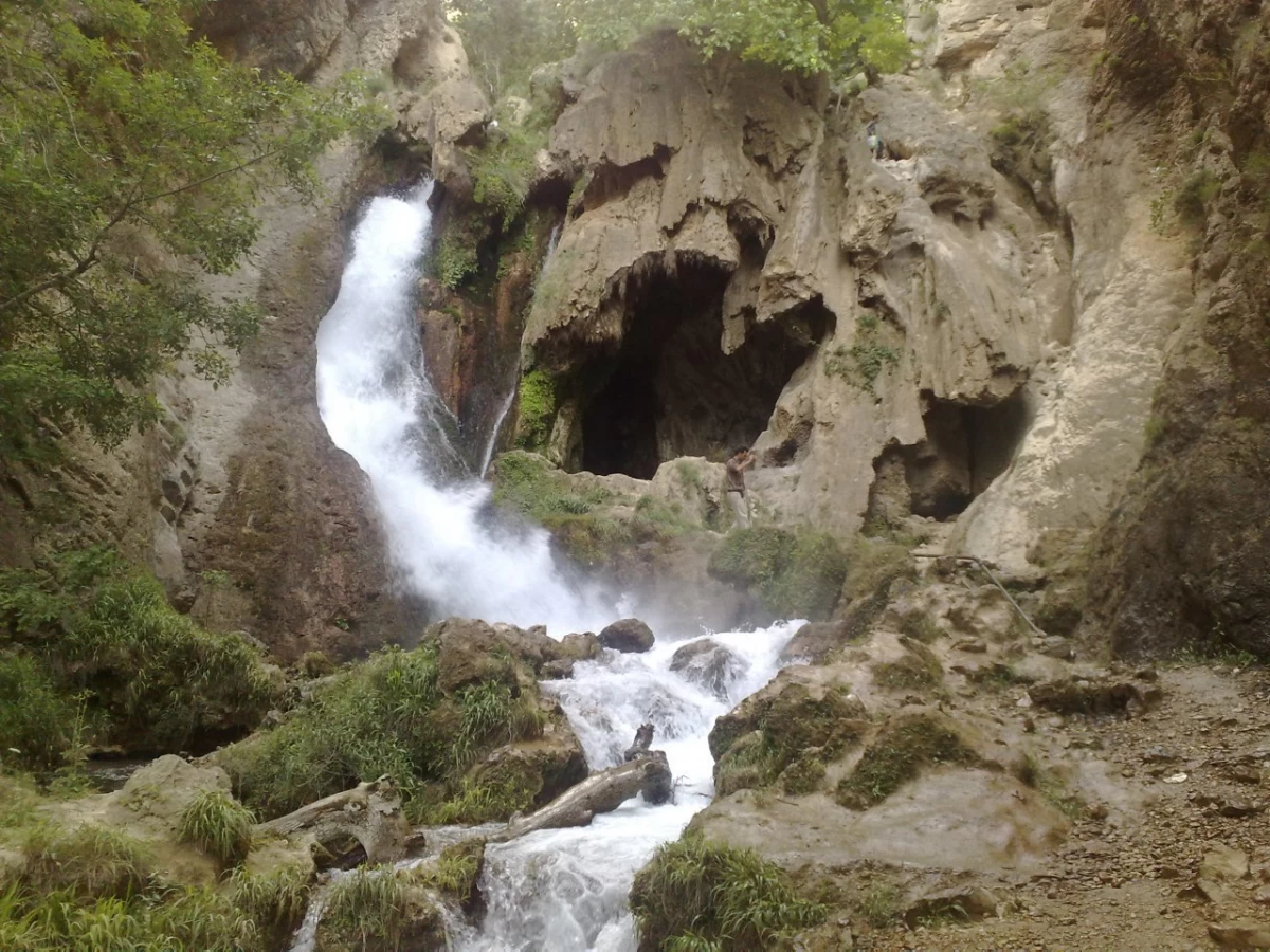 آبشار آتشگاه لردگان کجاست ؟ (+ تصاویر)