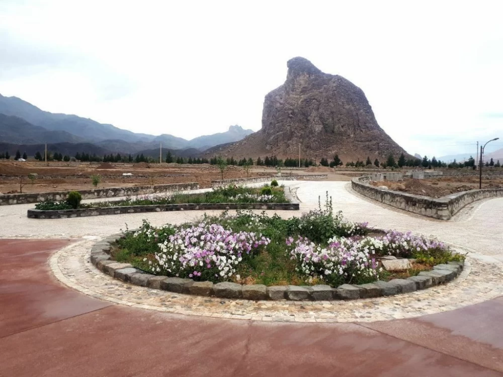 تصویر کوه عقاب تفت