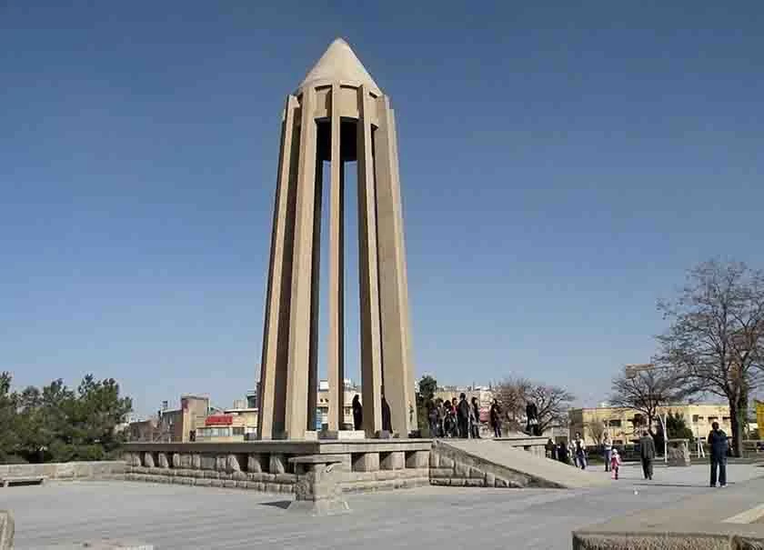 آرامگاه ابوعلی سینا