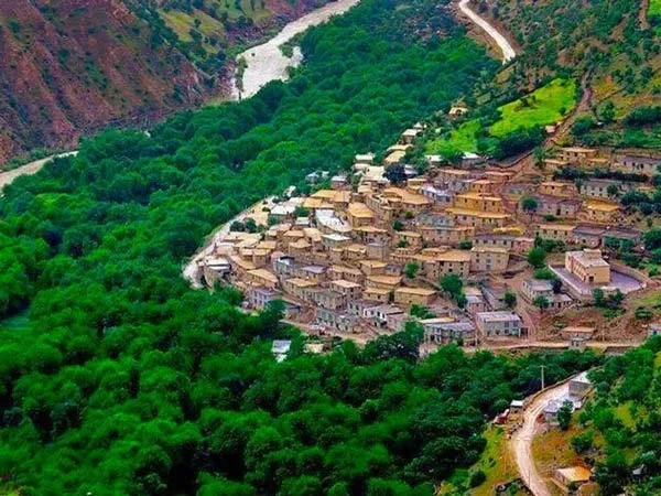 روستای تاریخی اورامان تخت