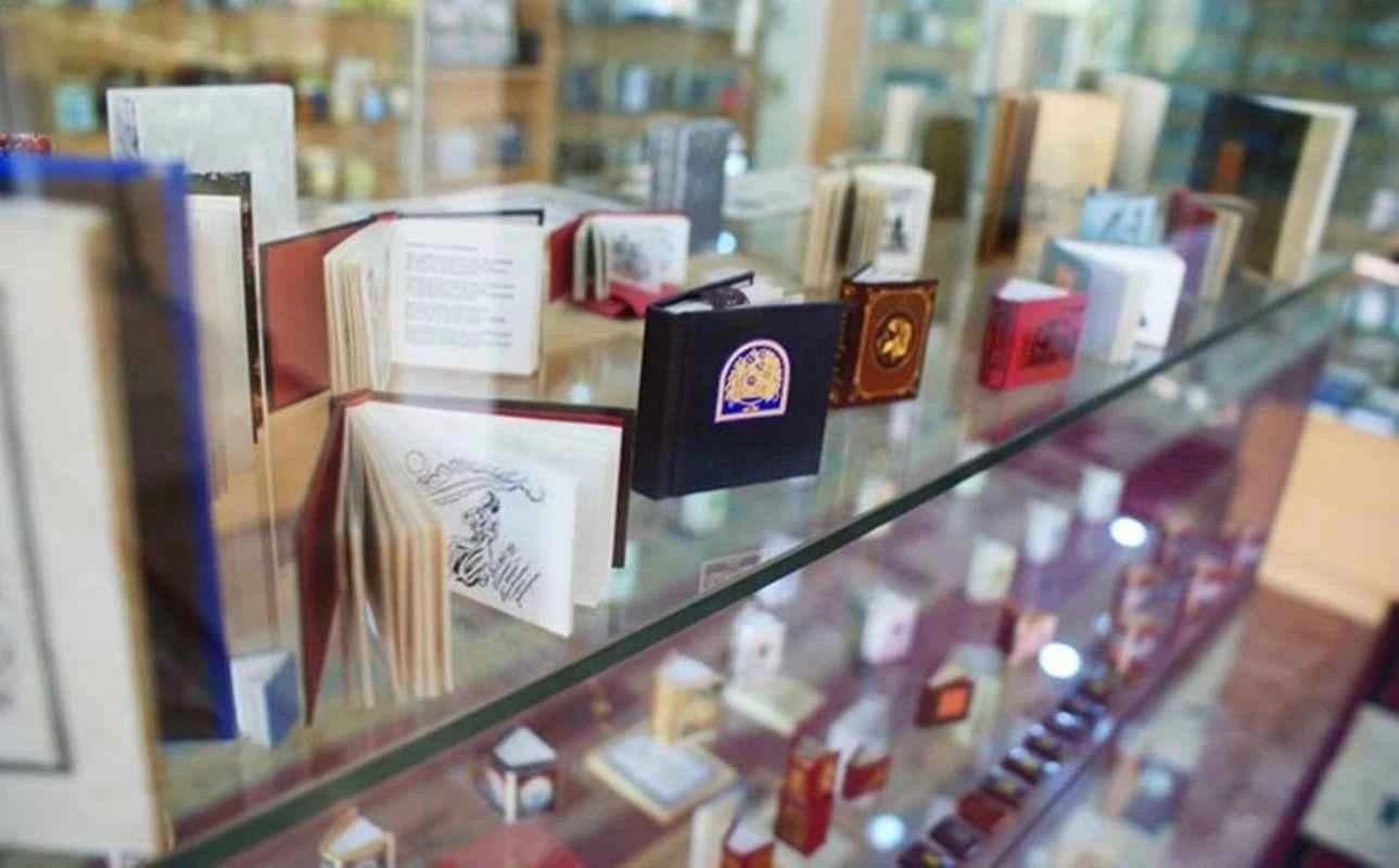دانستنی های جالب درباره موزه کتاب های مینیاتوری باکو آذربایجان (+ تصاویر)