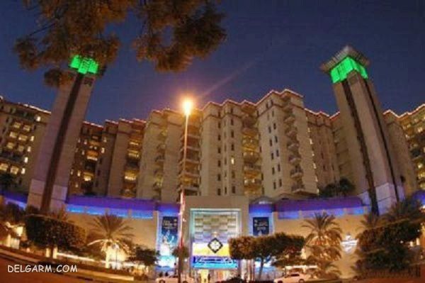 مجتمع تجاری پنج طبقه