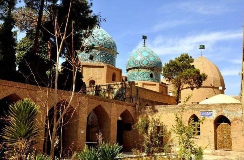 گنبد مشتاقیه کرمان