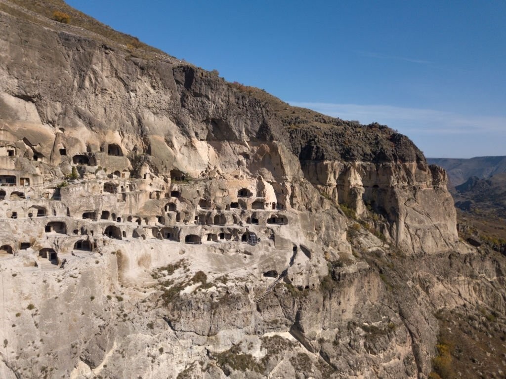 شهر واردزیا کجاست؟ راهنمای کامل سفر به گرجستان (+ تصاویر)