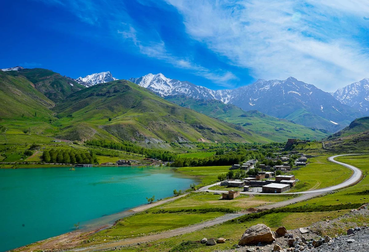 طبیعت زیبا ، دیدنی و بکر روستای دره تخت ازنا (+ تصاویر)