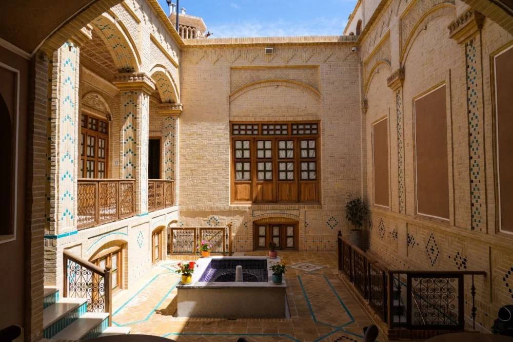 دیدنی های خانه فاضلی
