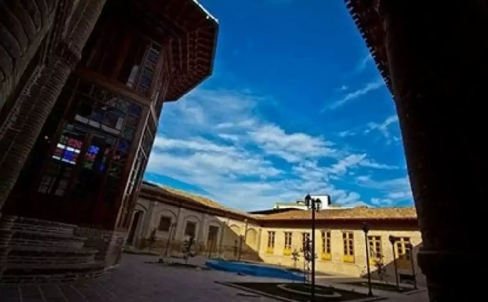 عمارت فاضلی کجاست؟