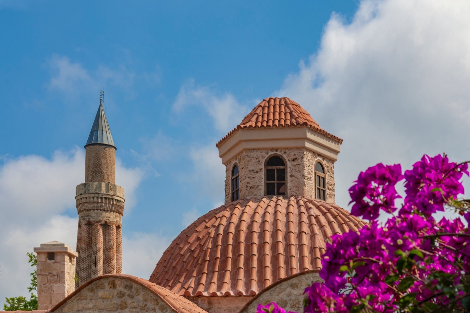 با معماری زیبا مسجد مناره ییولی در آنتالیا آشنا شوید (+ تصاویر) با معماری زیبا مسجد مناره ییولی در آنتالیا آشنا شوید (+ تصاویر)