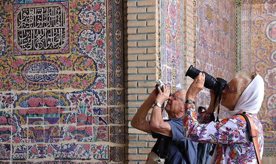 شیراز شهر محبوب گردشگران خارجی (+ تصاویر) شیراز شهر محبوب گردشگران خارجی (+ تصاویر)