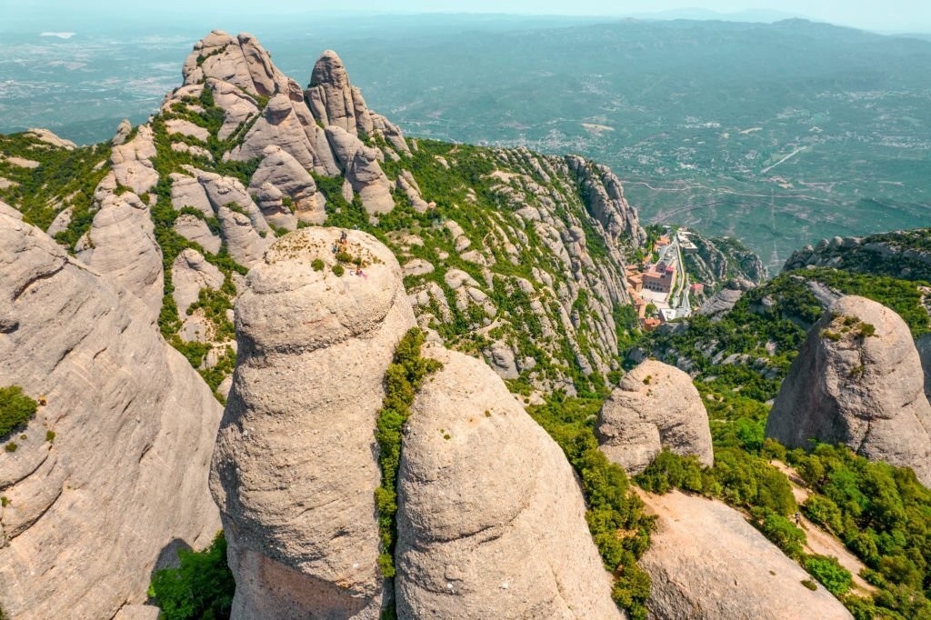 صومعه مونتسرات در بارسلونا