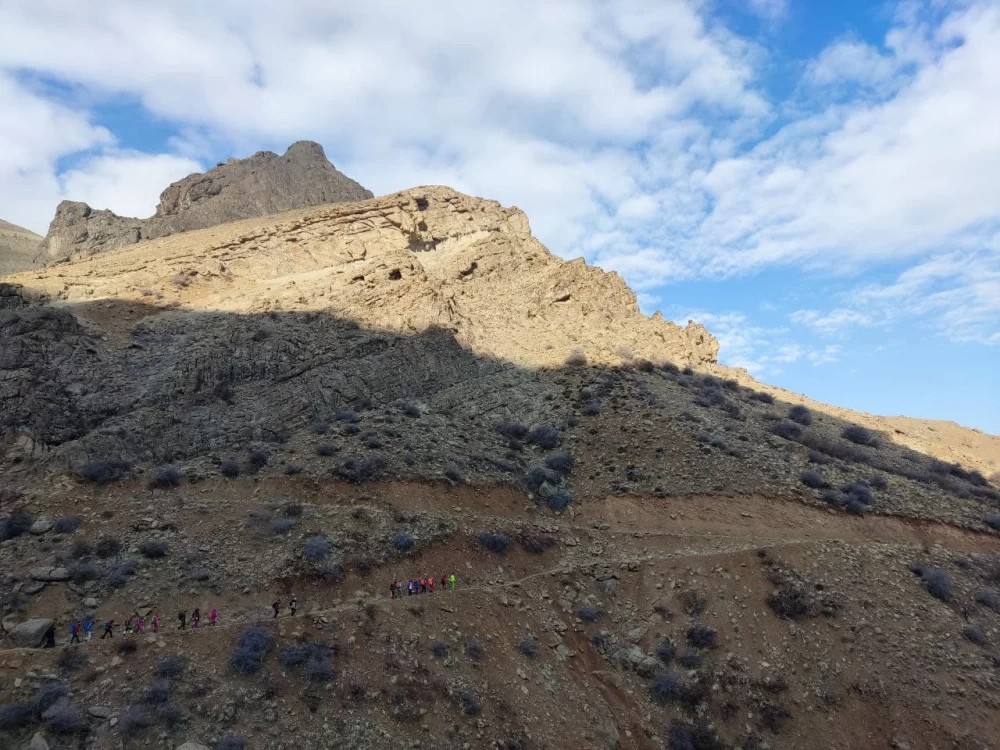 مسیر دسترسی به آبشار سنگان سولقان