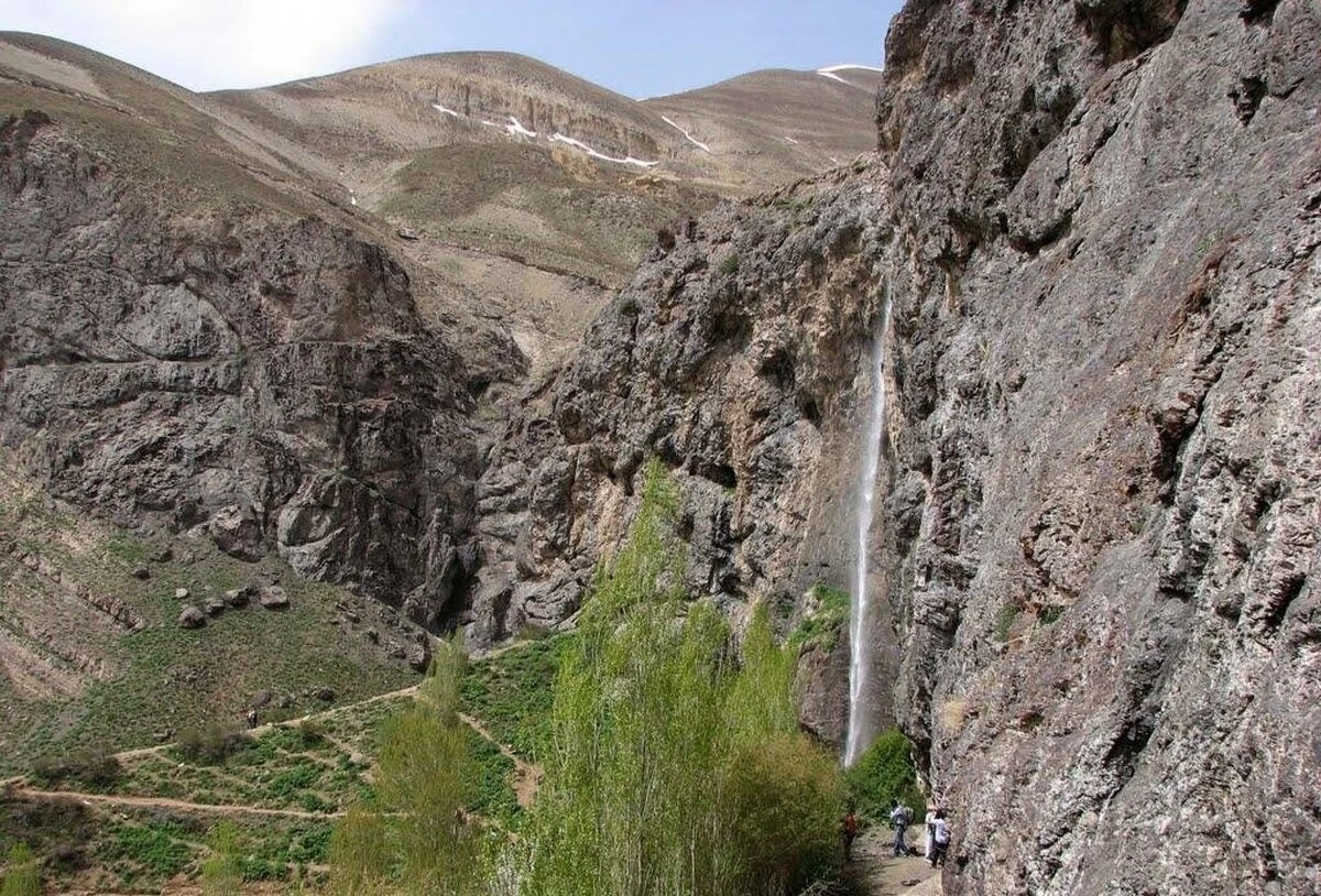 آبشار سنگان سولقان، الماس پنهانی در دل طبیعت که باید آن را دید! (+ تصاویر) آبشار سنگان سولقان، الماس پنهانی در دل طبیعت که باید آن را دید! (+ تصاویر)