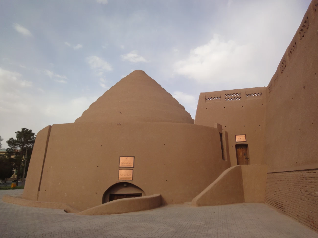 یخدان های خشتی