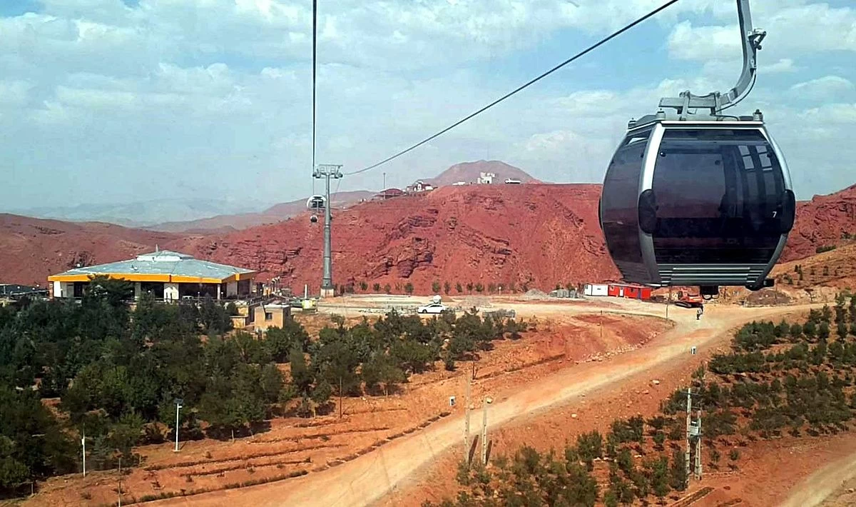 بخش های دیدنی کوه عینالی