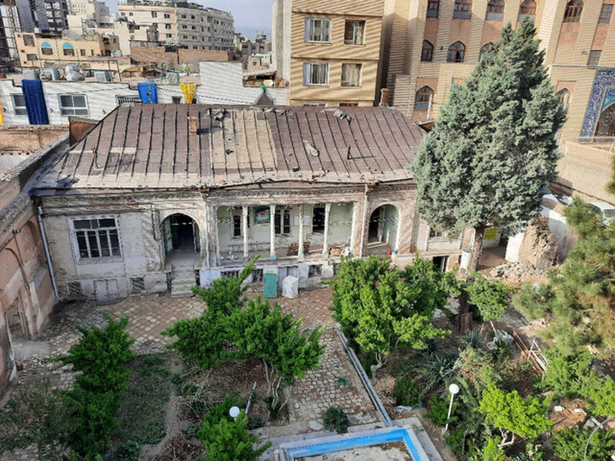 خانه کوزه کنانی کجاست