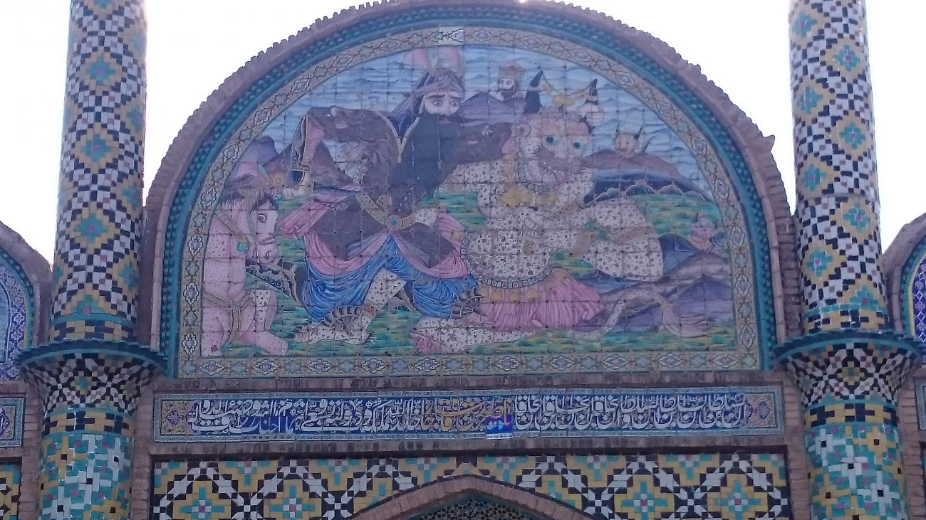 عکس دروازه ارگ سمنان