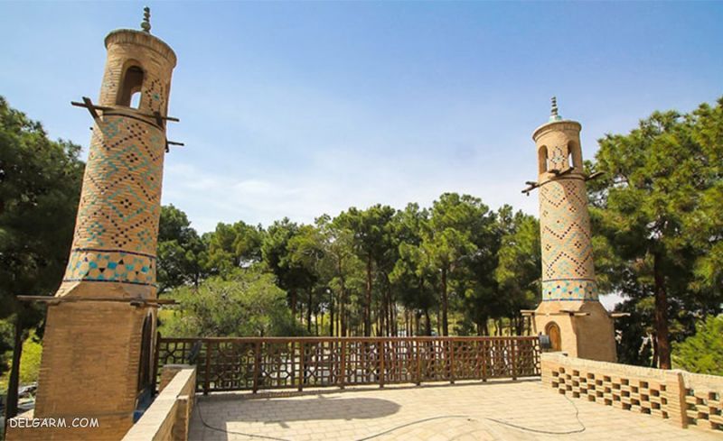 دلیل تکان خوردن منارجنبان اصفهان