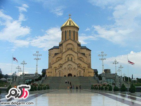 معرفی کلیسای جامع تثلیث همراه با تصاویری دیدنی از آن