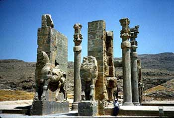 کاخ تخت جمشید یکی از جاذبه های گردشگری در کشور ایران (+ تصاویر) کاخ تخت جمشید یکی از جاذبه های گردشگری در کشور ایران (+ تصاویر)