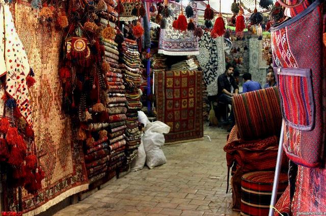 سر در وبازار قیصریه اصفهان