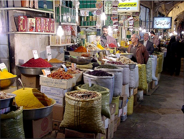 سر در وبازار قیصریه اصفهان