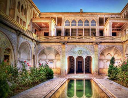 خانه عباسیان، خانه محجبه نقاب دار