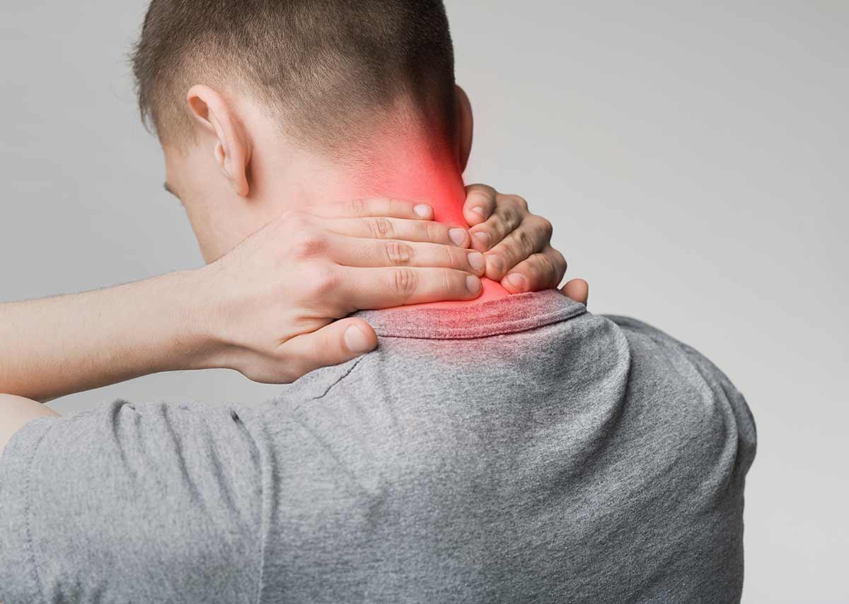 آیا صدا دادن مفاصل گردن نشان دهنده بیماری حاد است؟ (2 نکته مهم)
