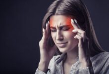 نشانه ها و علائم شروع سردردهای میگرنی کدامند ؟ (2 نکته مهم)