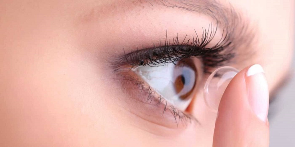 حساسیت چشم به لنز و عوارض آن (2 نکته مهم)
