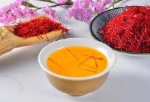 فواید بی شمار دمنوش زعفران و گلاب برای سلامتی (2 نکته مهم)