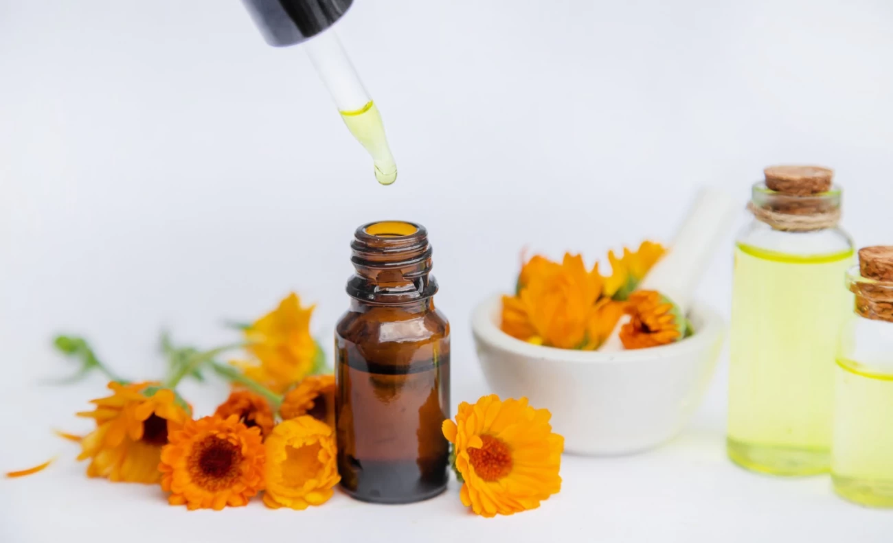 مزایای بی نظیر روغن گل همیشه بهار یا کالاندولا 