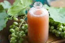 روش ها و محیط مناسب برای نگهداری از آبغوره خانگی (2 نکته مهم)