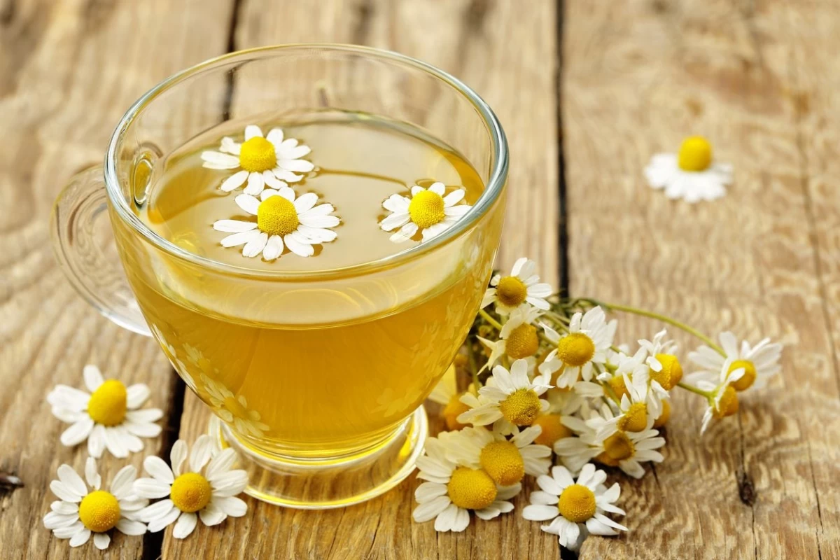 خوابی آرام با دمنوش بابونه (2 نکته مهم)