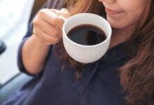 تاثیر مصرف قهوه بر عملکرد روده ، اسهال است یا یبوست ؟ (2 نکته مهم)