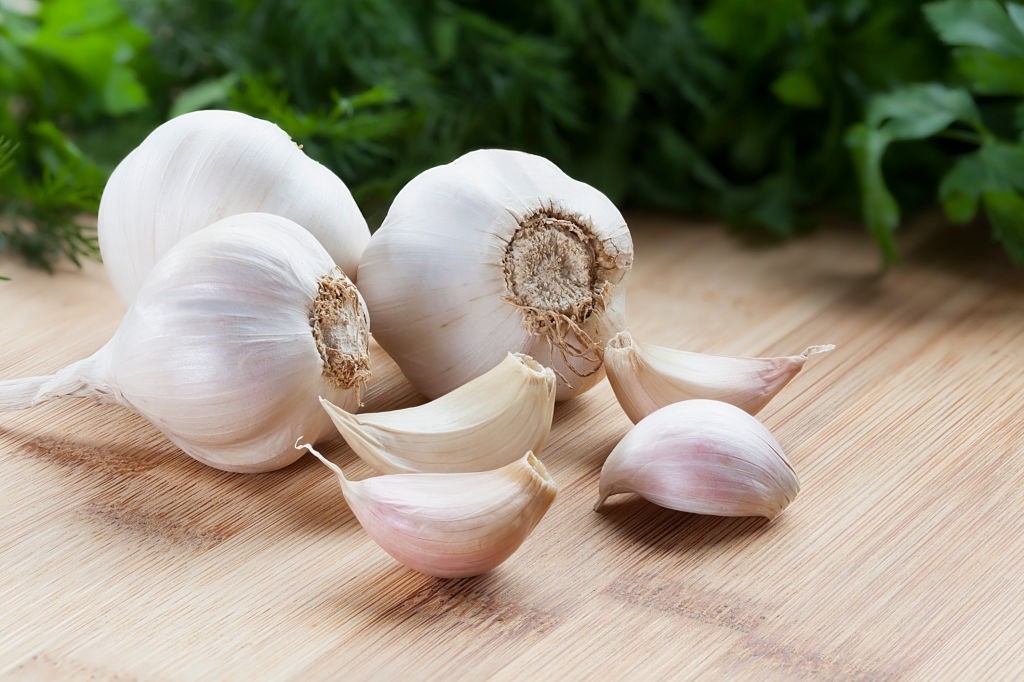سیر و درمان عفونت گلو