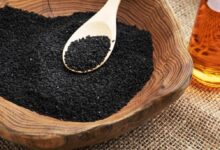 بهترین روش مصرف روغن سیاه دانه برای کاهش وزن و لاغری (2 نکته مهم)