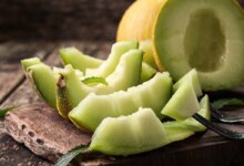 آیا پوست خربزه قابل خوردن است؟ (2 نکته مهم)