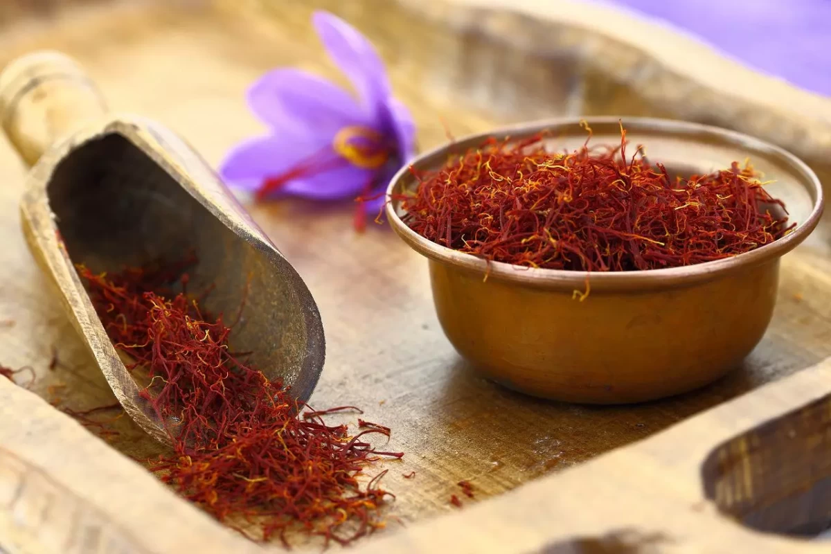 همه چیز درباره تاثیر زعفران بر غلظت خون (2 نکته مهم)