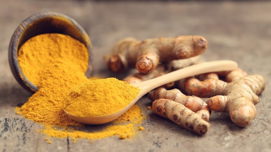 خواص اعجاب انگیز زردچوبه برای درمان مشکلات تخمدان و عفونت رحم (2 نکته مهم)