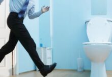دفع ادرار دردناک : علت احساس درد در انتهای ادرار (2 نکته مهم)