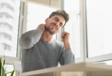 علائم درد اسپوندیلوز سرویکال و راه های نوین برای درمان دیسک گردن (2 نکته مهم)