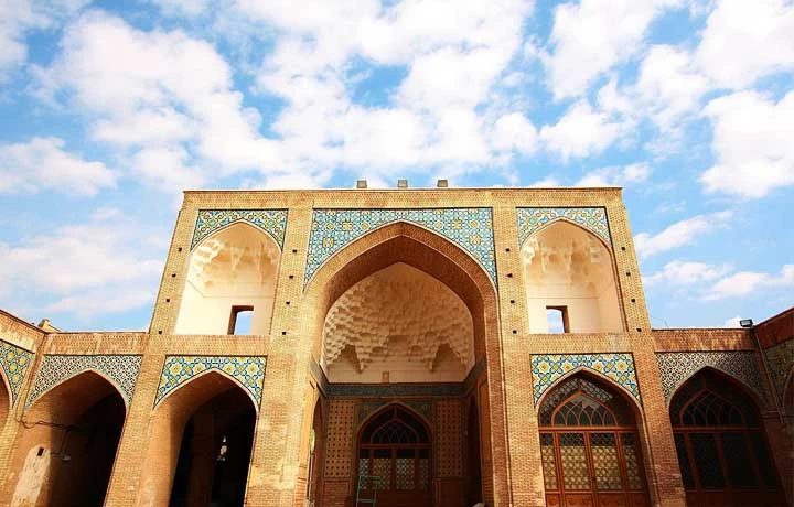 معرفی آثار باستانی و بنای تاریخی قم (2 نکته مهم)