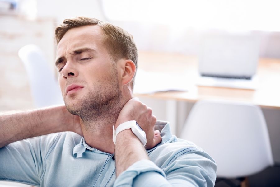مهمترین علائم و نشانه های دیسک گردن (2 نکته مهم) مهمترین علائم و نشانه های دیسک گردن (2 نکته مهم)