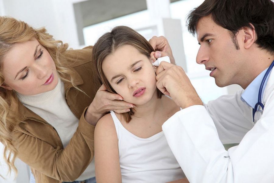 مهمترین علت خونریزی گوش چیست؟ آیا خطرناک است؟ (2 نکته مهم)