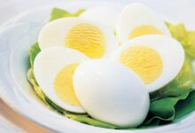 خاصیت تخم مرغ آب پز بیشتر است یا نیمرو ؟ (2 نکته مهم)
