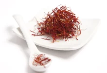 طبع زعفران گرم است یا سرد؟ بررسی زعفران از دیدگاه طب سنتی (2 نکته مهم)