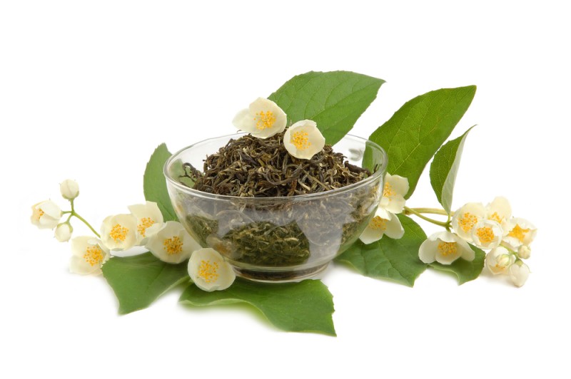 ۱۱ خاصیت شگفت انگیز چای گل یاس (2 نکته مهم)