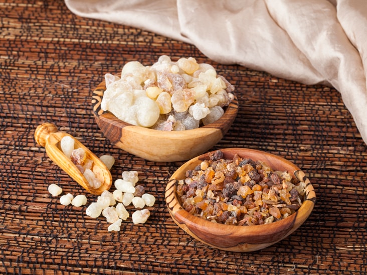 خواص شگفت انگیز سقز (کندر) و روغن سقز (تربانتین) (2 نکته مهم)