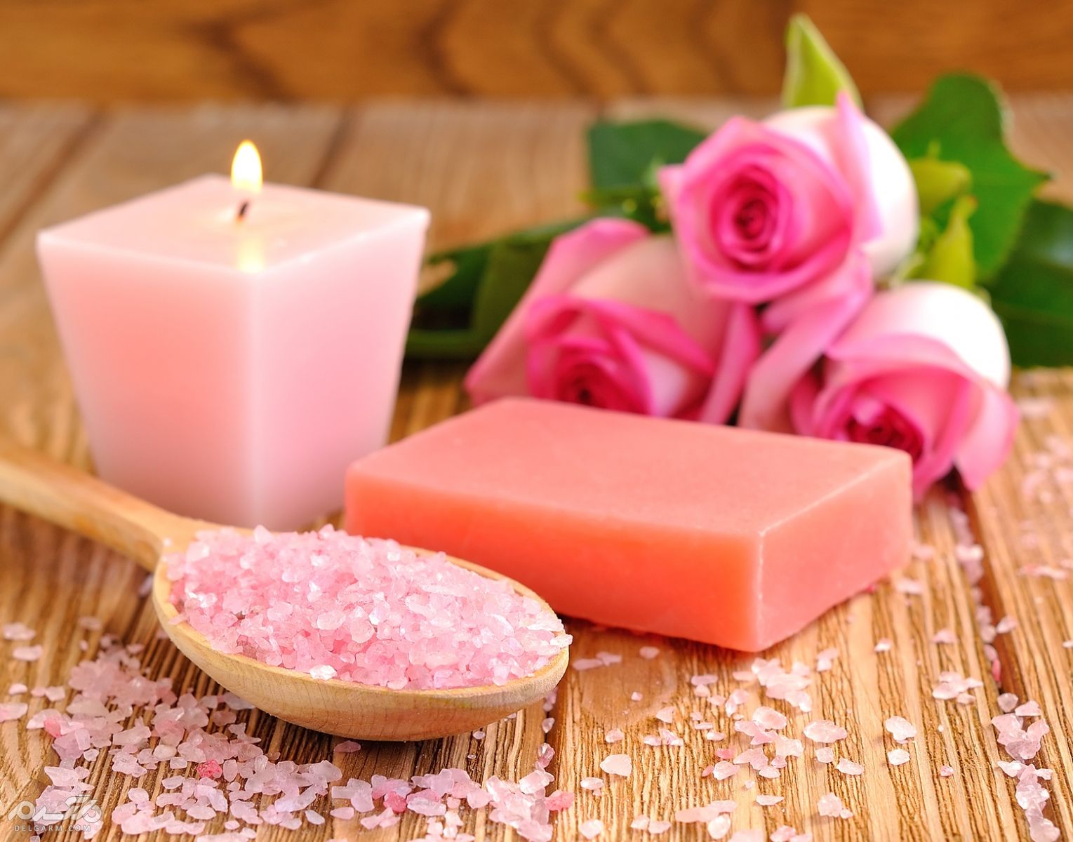 صابون گل رز برای درمان آکنه و کنترل چربی پوست